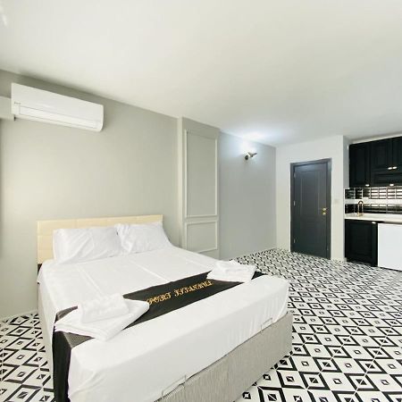 Pleasant Studio Flat In Kabatas Beyoglu Apartment Истанбул Екстериор снимка