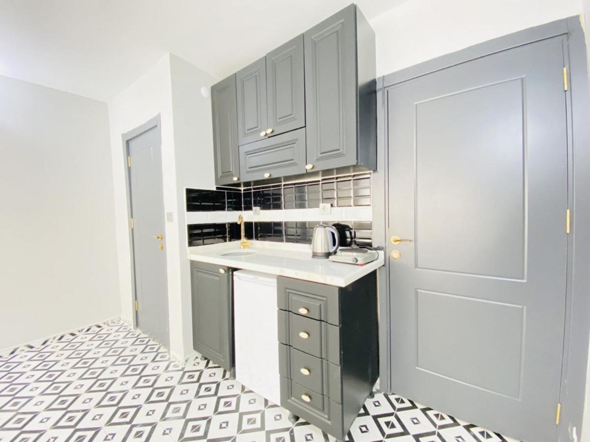 Pleasant Studio Flat In Kabatas Beyoglu Apartment Истанбул Екстериор снимка